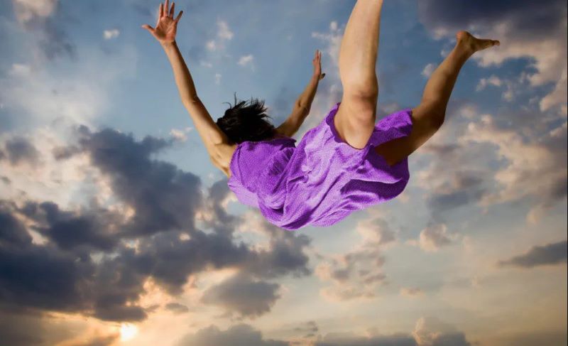 До чого сниться падіння з висоти