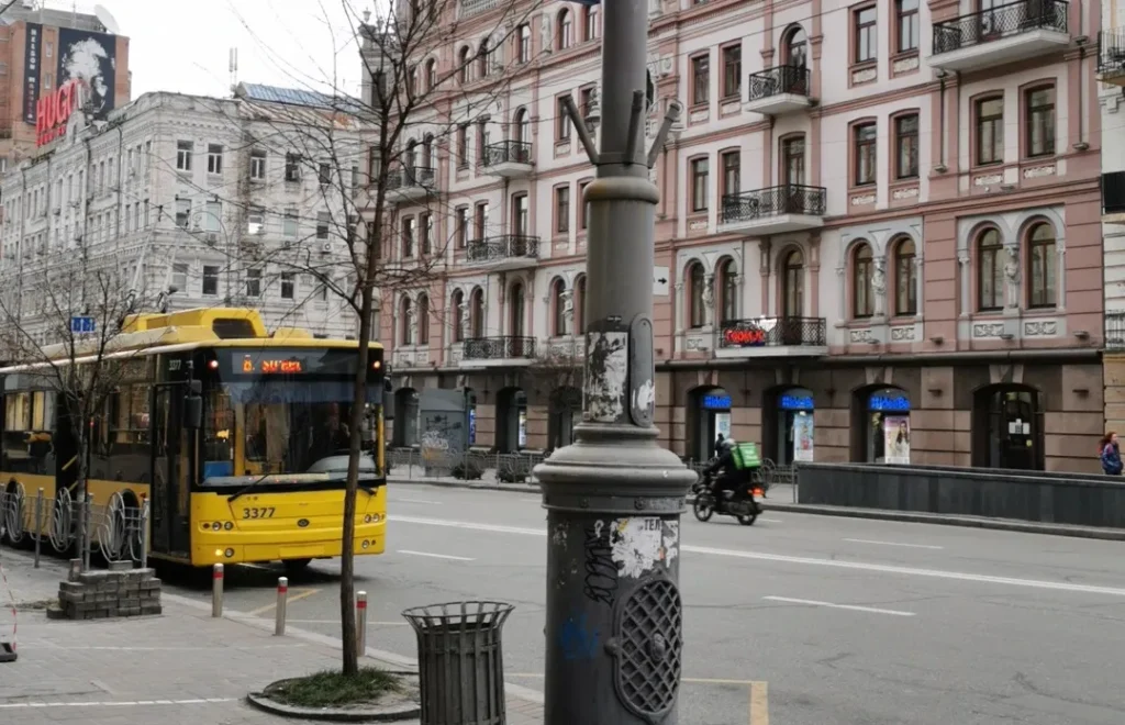 8 тролейбус Київ